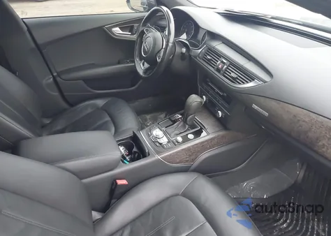 2017 Audi A7 3.0T Premium Plus z USA, uszkodzony, nr VIN WAUW2AFC2HN129882